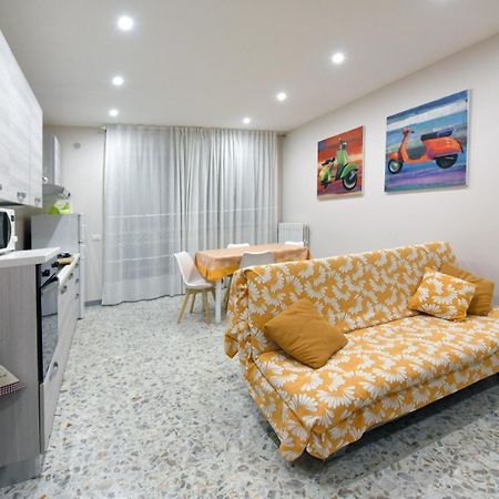 ガエータ Casa Di Mamma Bed & Breakfast エクステリア 写真
